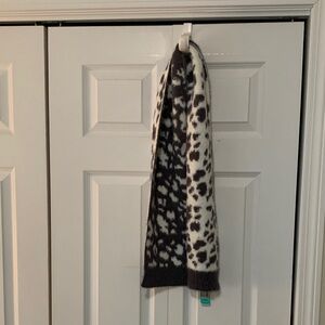 Cozy Leopard Print Gray and White Reversible Scarf